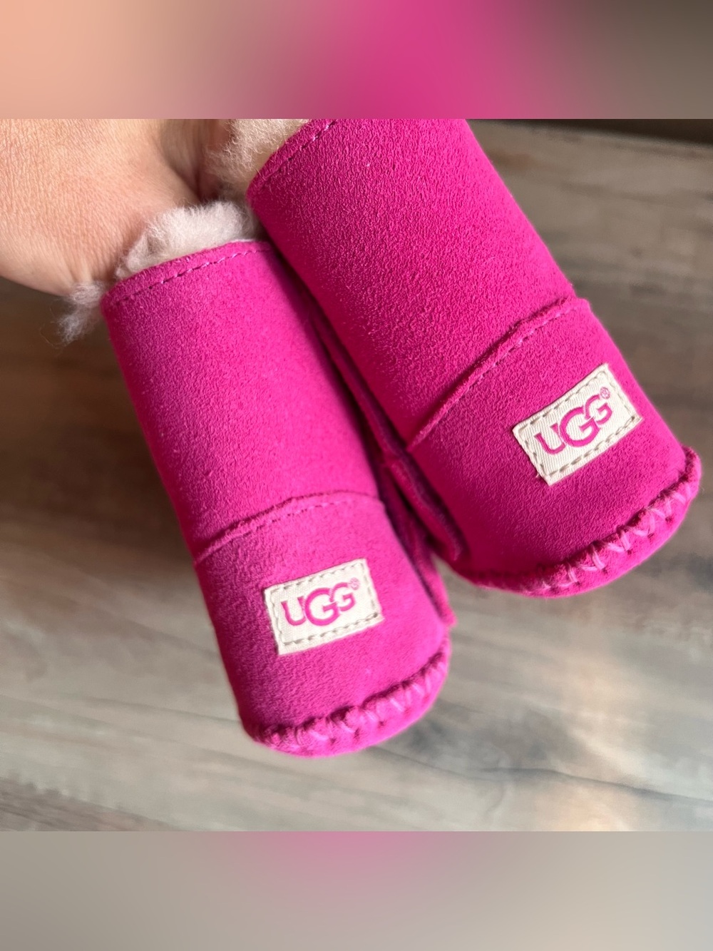 Uggs - Picture 4 of 6